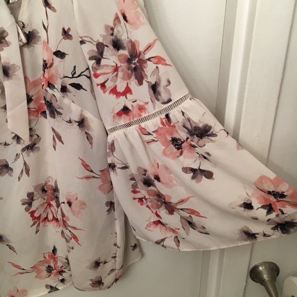 *SOLD* Rose and Olive cream and pink floral blouse - Picture 3 of 4